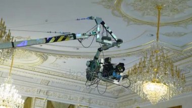restoranda çekim vinç