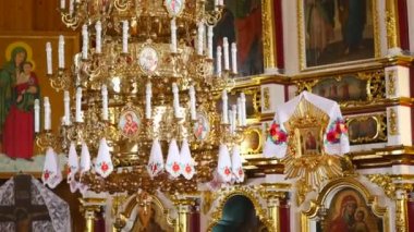 Büyük bronz avize katedral Hıristiyan Kilisesi, yakın çekim