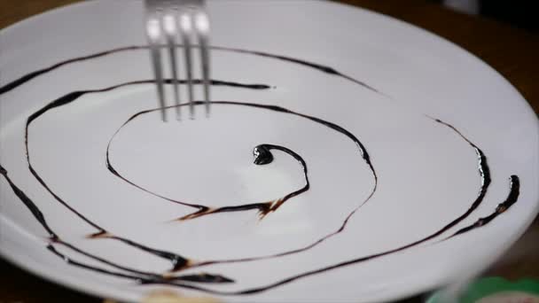 초콜릿의 접시 장식 — 비디오