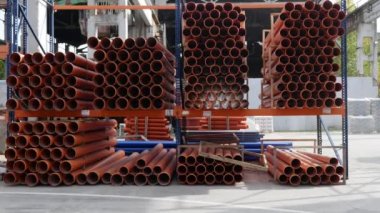 Ambar kanalizasyon sistemleri için pek çok plastik borular
