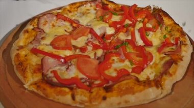 ahşap oyun tahtası kesme pizza