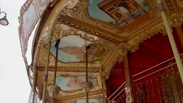 Merry-go-round em Paris primavera close-up — Vídeo de Stock