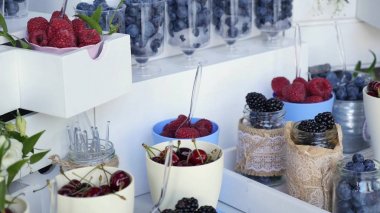 birçok farklı meyve bir düğün