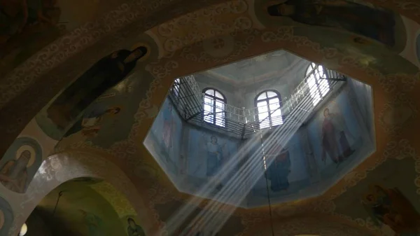 Große handbemalte Kuppel der Kathedrale — Stockfoto
