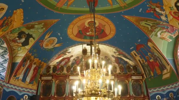 Interior de la iglesia en Ucrania — Vídeos de Stock