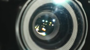 Video kamera lensi, yakınlaştırma ve parlamayı, gösterilen döner, yakın çekim
