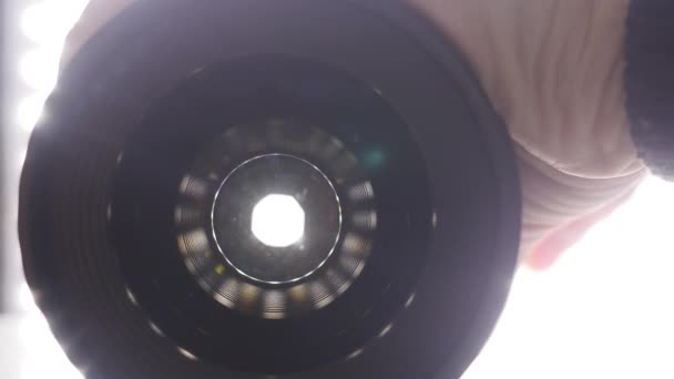 Kamera lens diyaframı açın ve kapatın. Makro çekim açık görünümü — Stok video