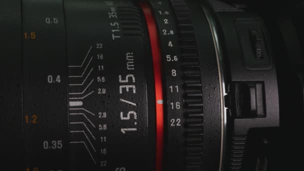 Aperture Opening and Closing — Stock Video