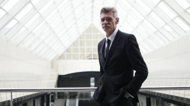 İş Merkezi balkon işadamı kalmak