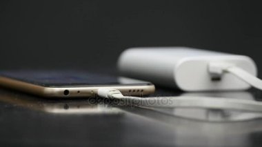 Güç banka cep telefonu için bağlanma