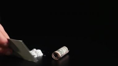 bağımlı yapar'ın kahramanı izlemek, yakın çekim