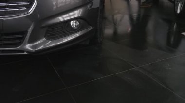 Araba Bayilik katında yıkama