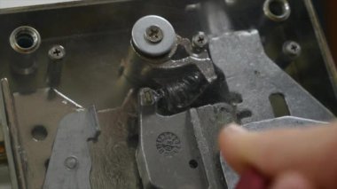 İç kilit yakın çekim anahtar döndü