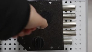 Yakın çekim bak evde kapı yüksek güvenlik kilidi