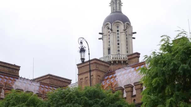 Chernivtsi National University, Residence Bukovinian a dalmatské Metropolitní, Chernivtsi, Ukrajina — Stock video