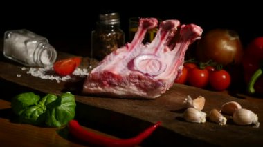 dana kaburga ve malzemelerin üzerine kurulu Close-Up