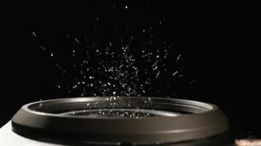 Subwoofer ile hızlı Glitter hareketli arka plan