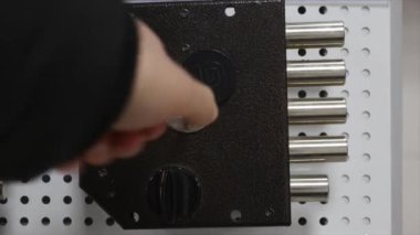 Kilitleme ve kilidini kilit açma