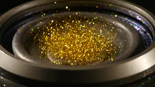 Abstracte achtergrond van Subwoofer bewegen snel met Glitter — Stockvideo