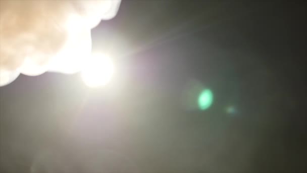 Nuage de fumée sur fond noir. Effet de fumée. Prise de vue. Fond de brouillard. Fumée de cigarette 
