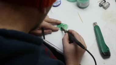elektronik mühendisi lehimleme devre perfboard