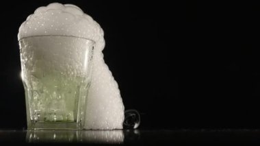 Kuru buzdan yapılmış Buhar ile köpük