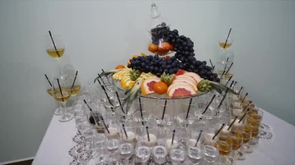 Buffet di frutta tropicale colorato — Video Stock