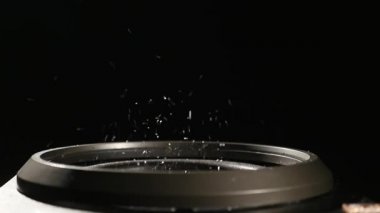 Subwoofer ile hızlı Glitter hareketli arka plan