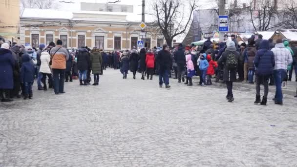 Tsjernivtsi - Oekraïne - 15 januari 2018 de traditionele jaarlijkse dagen van Kerstmis folklore-etnografische festival Malanka Fest 2018 n de Oekraïense stad van Tsjernivtsi — Stockvideo