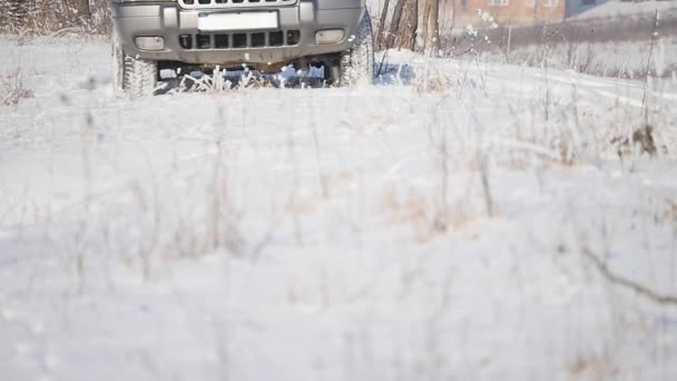 21.01.2018、チェルニウツィー, ウクライナ - 4 x 4 ジープ極端な雪に乗って — ストック動画