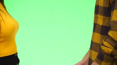 Temiz eller bir arada tutulamaz. Kızlar reddediyor. Kapatın. Uzayı kopyala 4k.