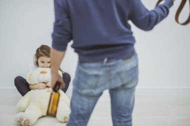 Evlat edinilen çocuğun hayatında dramatik bir an..