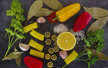 Baharat ve baharat yemek pişirmek için.