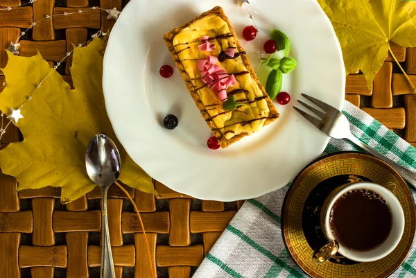 Fresh pastry on a white saucer. — Stock Photo, Image