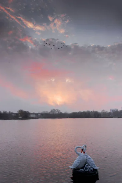 Осінній Ранок Перед Сходом Сонця Над Річкою — стокове фото