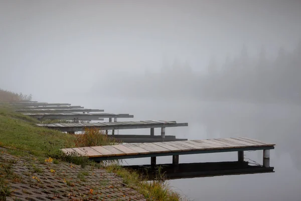Mlhavé Ráno Jezera — Stock fotografie