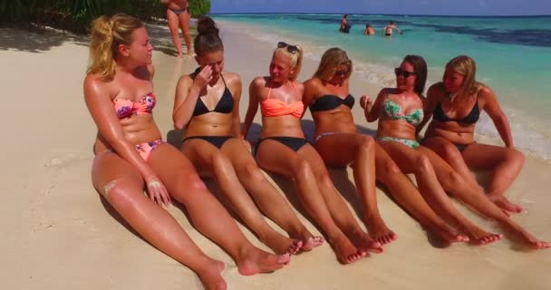 Video femmes belles sexy plage