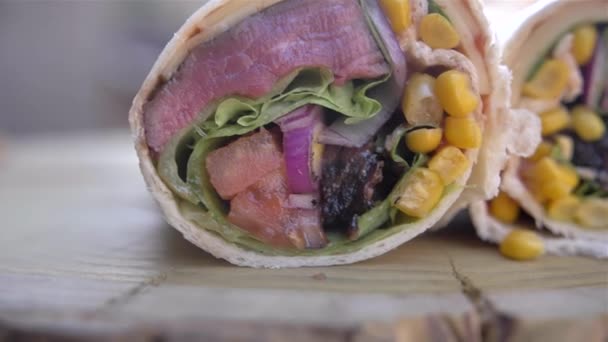 Mexikanska traditionella Jalisco Birria Tacos — Stockvideo