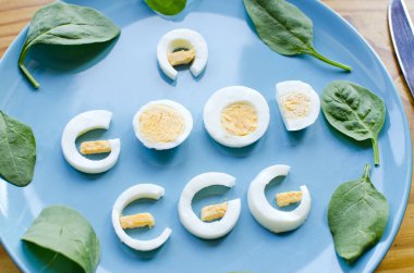 Haşlanmış yumurta mektup tasarım Kahvaltı