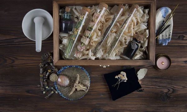 Ingredientes mágicos na mesa — Fotografia de Stock