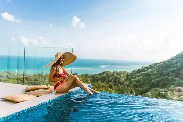 Beautiful Girl Red Bathing Suit Relaxing Luxury Villa Pool Wine — Stock Photo, Image