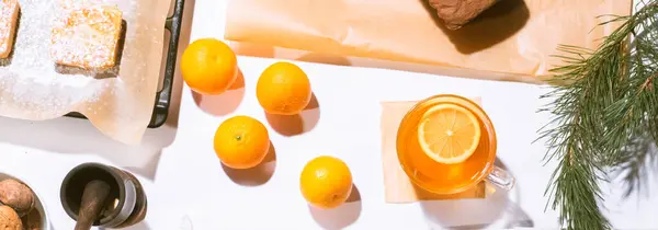 Cukrászda Csendélet Sütik Pékáruk Mandarin Tojás Desszertet Édességet Főzök Cukor — Stock Fotó