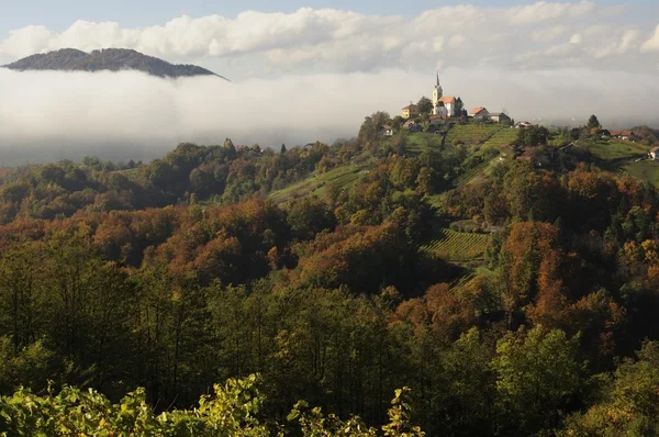 Dağlar ve tepeler Slovenya