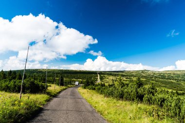 Turistik yol Krkonose Milli Parkı'nda