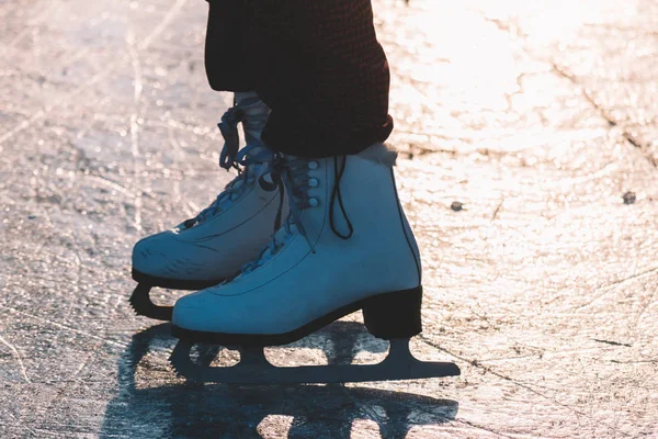 Young Girl Standing Skates Frozen Pond Ice Nice Soft Sunset — Stock Photo, Image