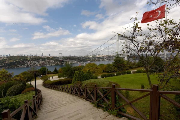 Schöner blick auf den bosporus von istanbul — Stockfoto