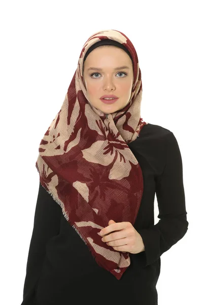 Jonge mooie Moslimvrouwen met sjaal — Stockfoto