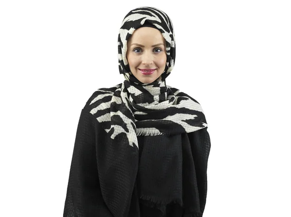Donne musulmane in posa in abito islamico e sciarpa — Foto Stock