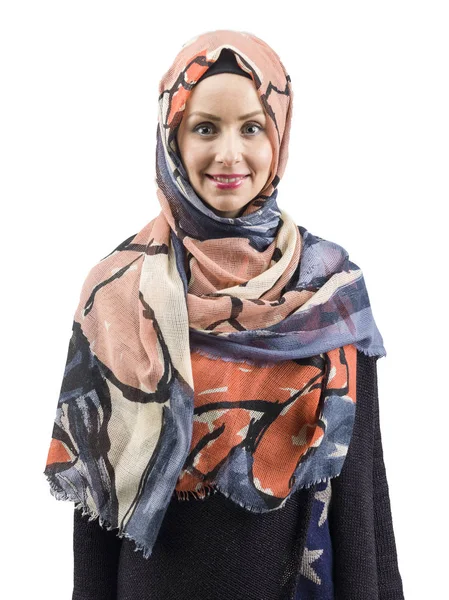 Wanita muslim muda yang cantik dengan syal — Stok Foto