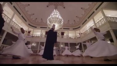 Dervişler whirlings sema gösterisi